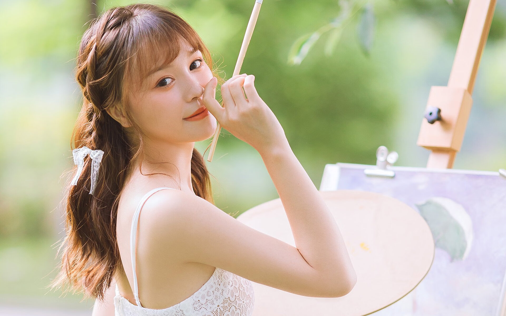 “幕后英雄:团队的坚韧与智慧”,幕后团队 英文