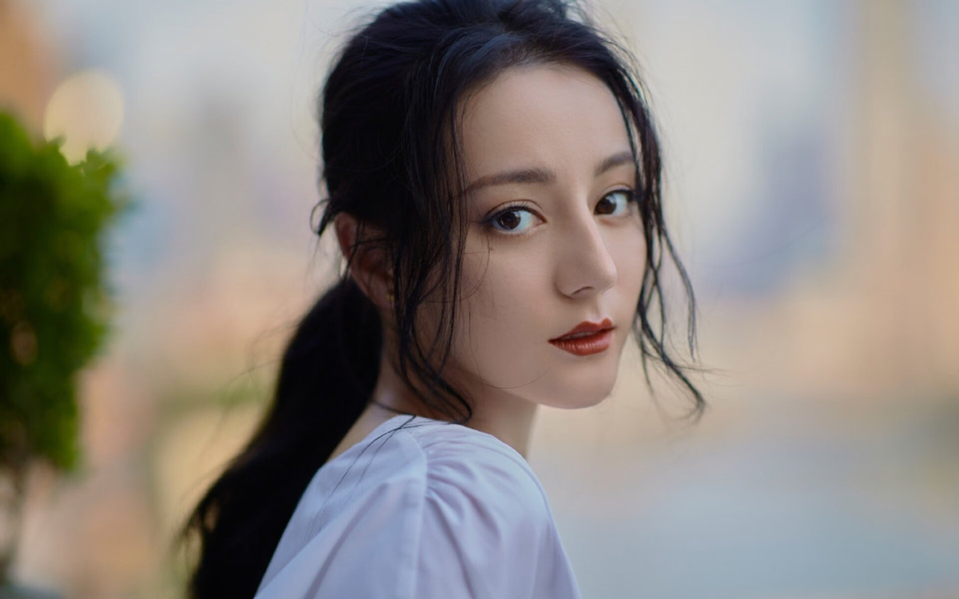 克罗地亚骑手马特·布尼奇在2024年国际马术联合会世界障碍赛中获得第七名，表现出色。