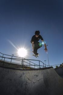 爱爱游戏-极限滑板运动赛事精彩纷呈，《极限滑板3》